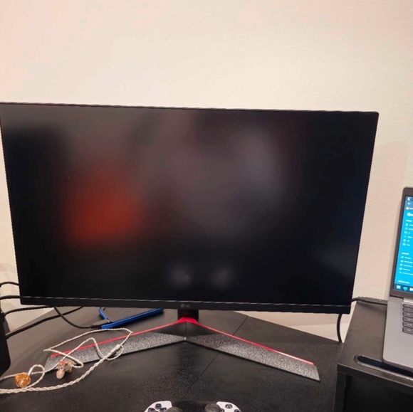 Ps5 digital edition with 2 modified ps5 controller with back button - Picture 5 of 8